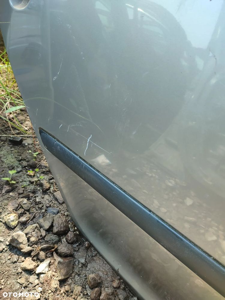 Skoda Octavia 2 kombi drzwi prawe tylne - 4