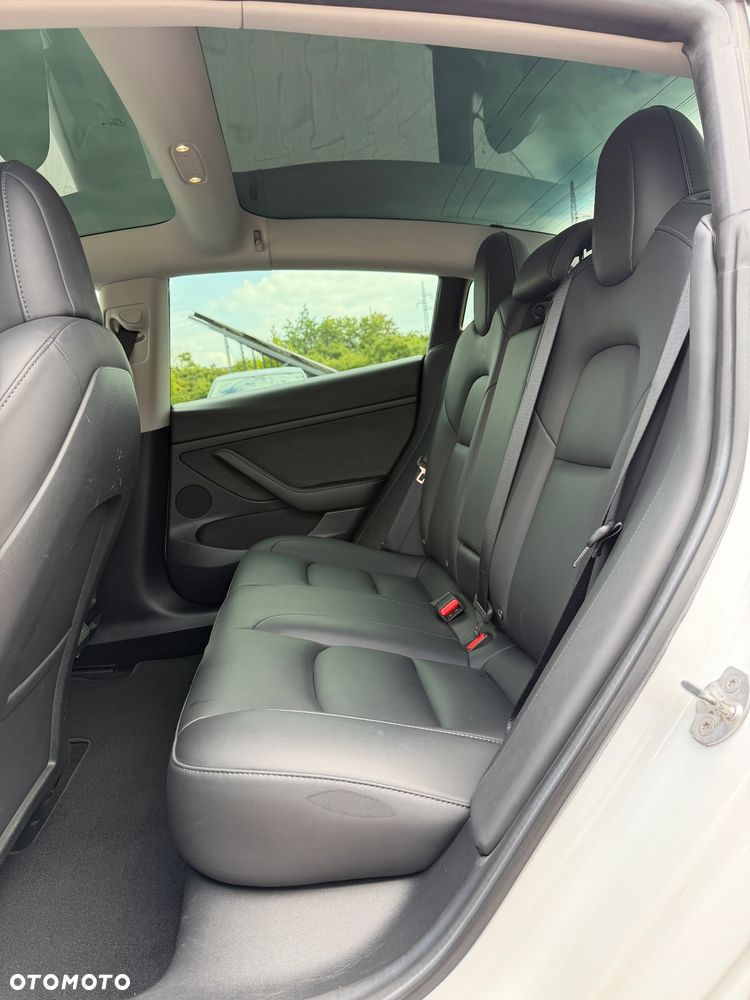 Tesla Model 3 Langstreckenbatterie Allradantrieb Dual Motor - 22
