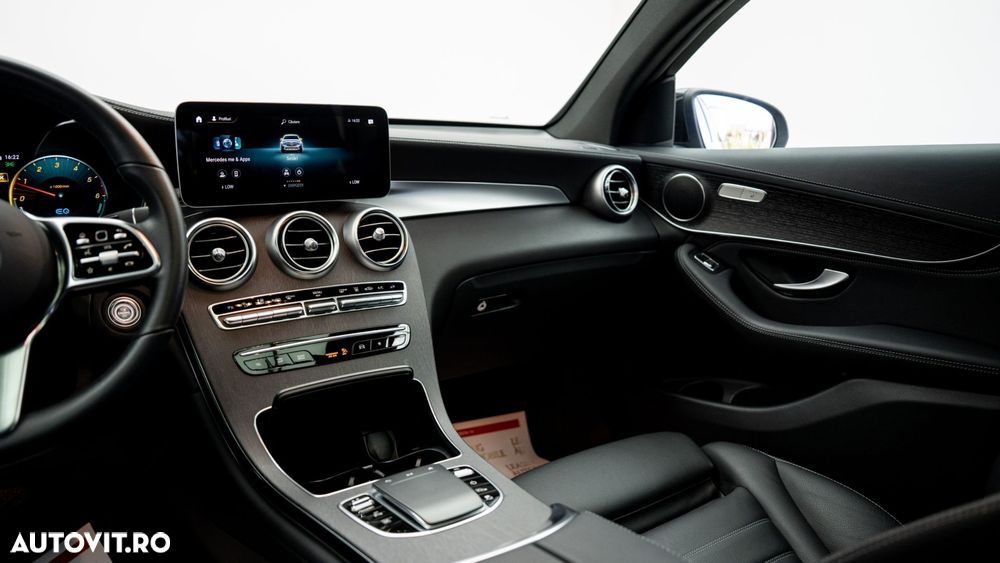 Mercedes-Benz GLC Coupe 300 de 4Matic 9G-TRONIC - 22