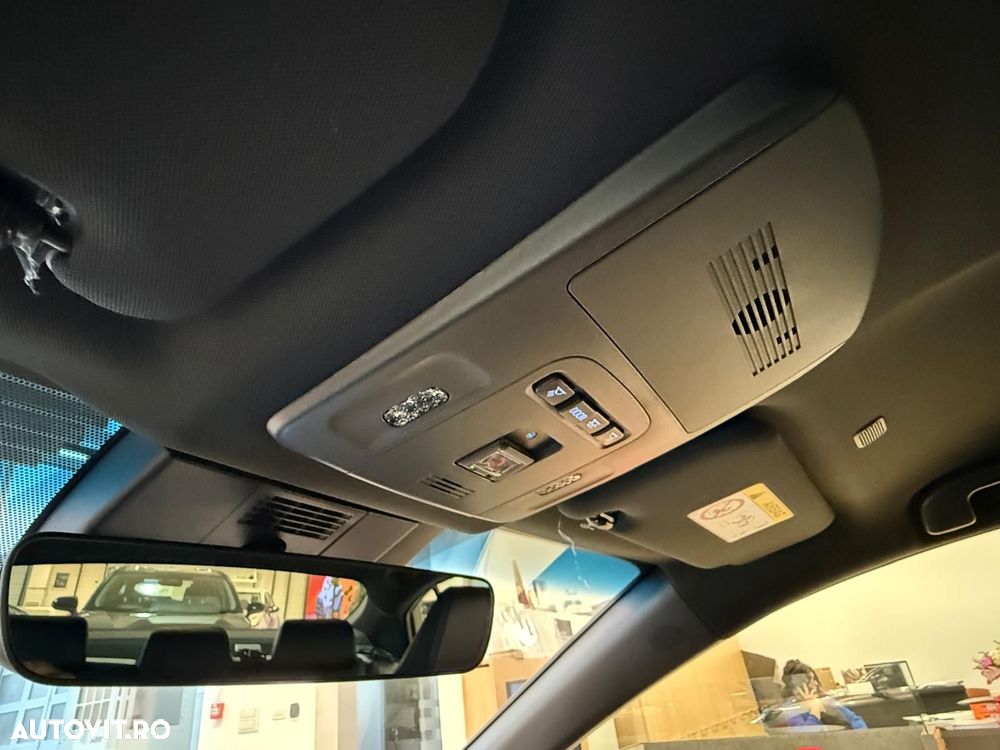 Toyota Camry - 13