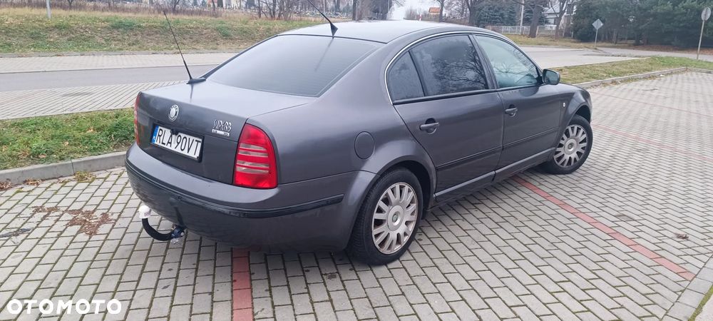 Skoda Superb - 4