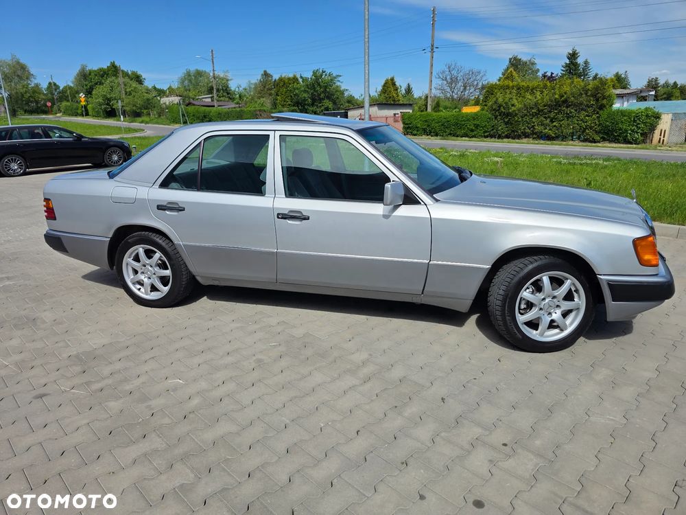 Mercedes-Benz W124 (1984-1993) - 31