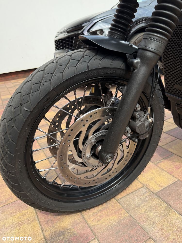 Triumph Bonneville - 7