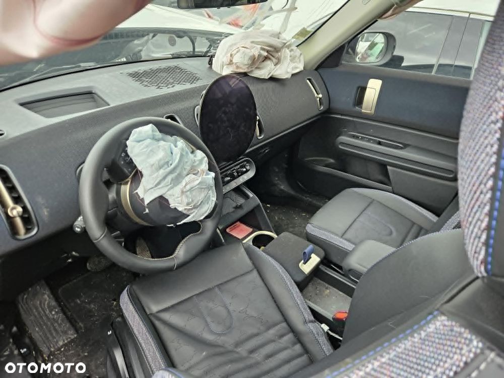 MINI Countryman C Classic Trim - 6