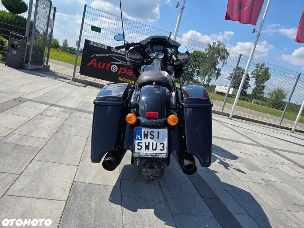 Harley-Davidson Touring Road Glide - 11
