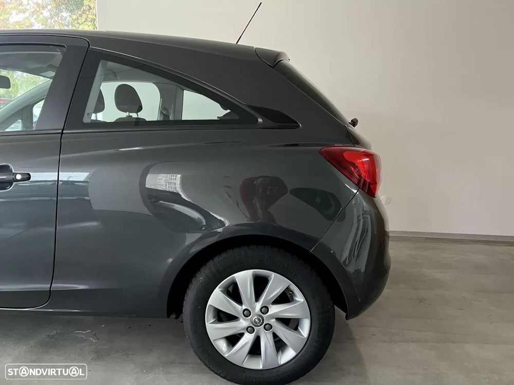 Opel Corsa 1.4 120 Anos - 18