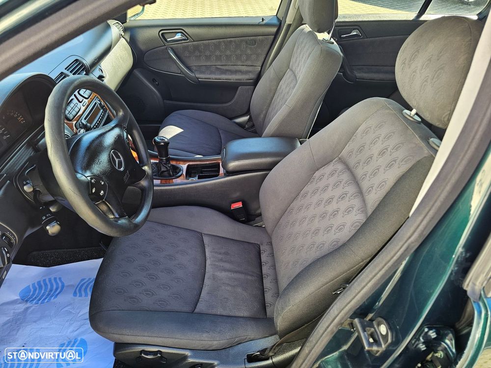 Mercedes-Benz C 220 CDi Classic - 25