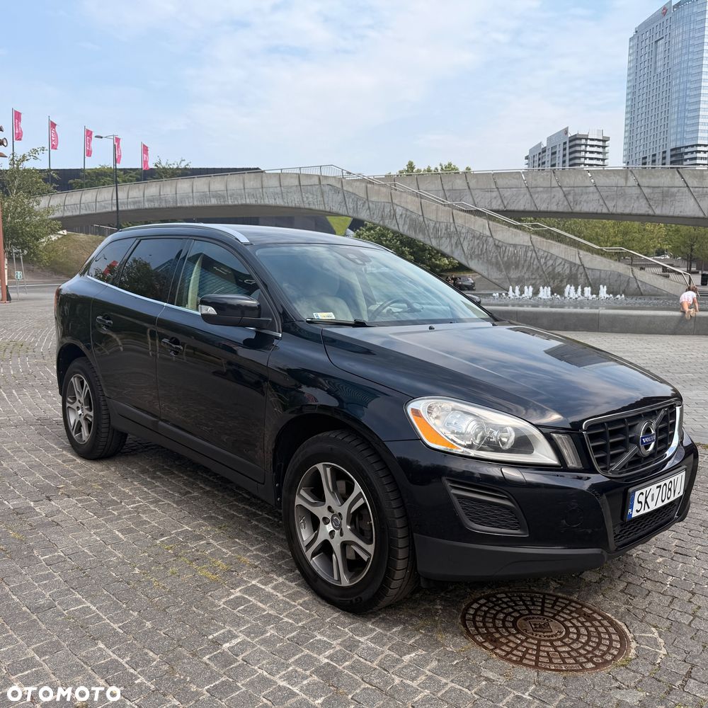 Volvo XC 60 D5 AWD Momentum - 2