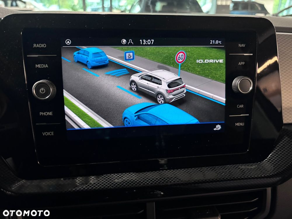 Volkswagen T-Cross 1.0 TSI Life Plus DSG - 12