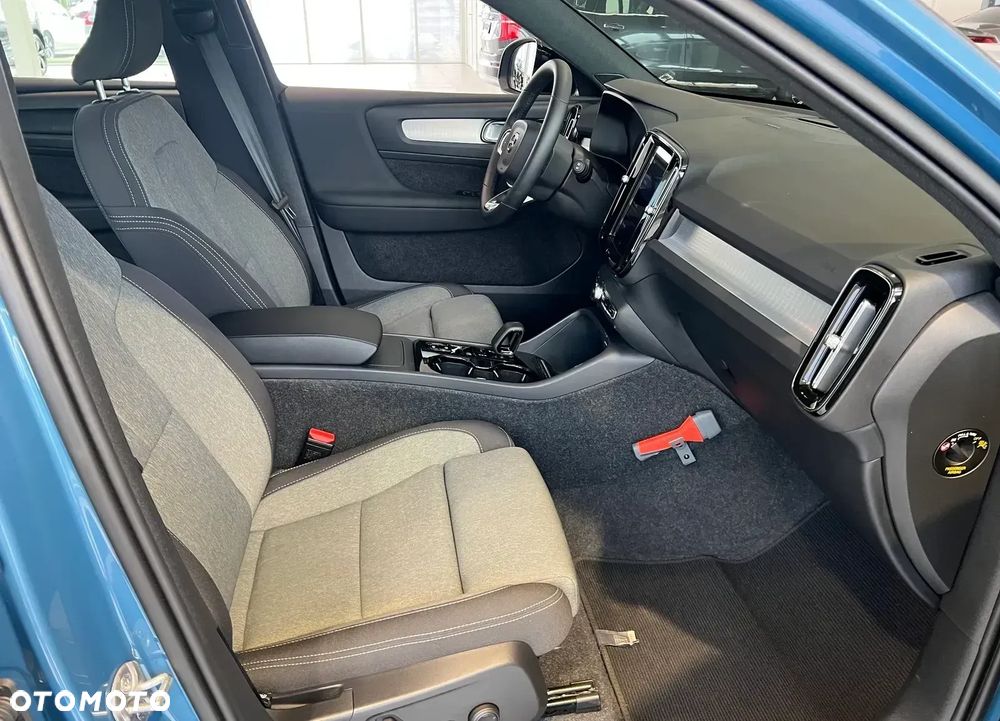 Volvo XC 40 B4 Ultimate Dark - 8