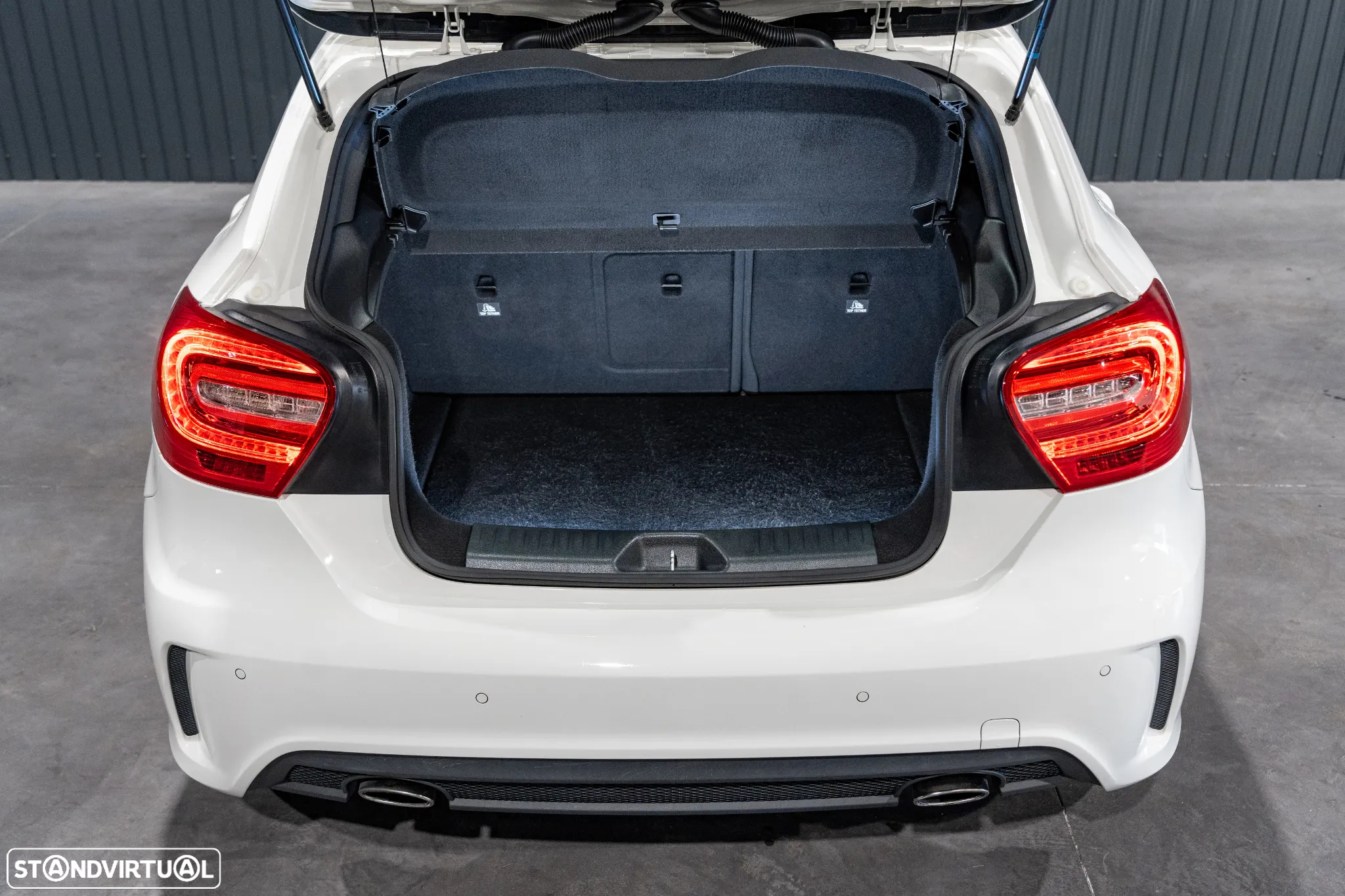 Mercedes-Benz A 180 7G-DCT AMG Line - 58