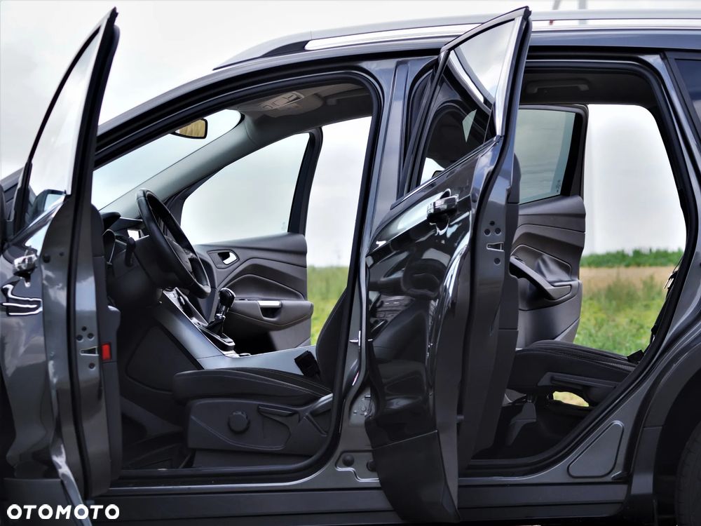 Ford Kuga - 32