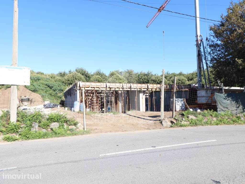 Venda Moradia Térrea T3 (Banda) Nova - Lage, Vila Verde - Grande imagem: 2/17
