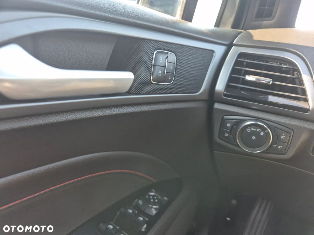Ford Mondeo 2.0 EcoBoost ST-Line - 13