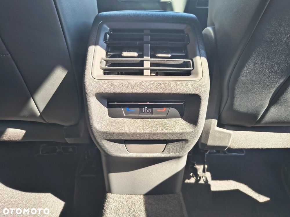 Volkswagen Tiguan - 34