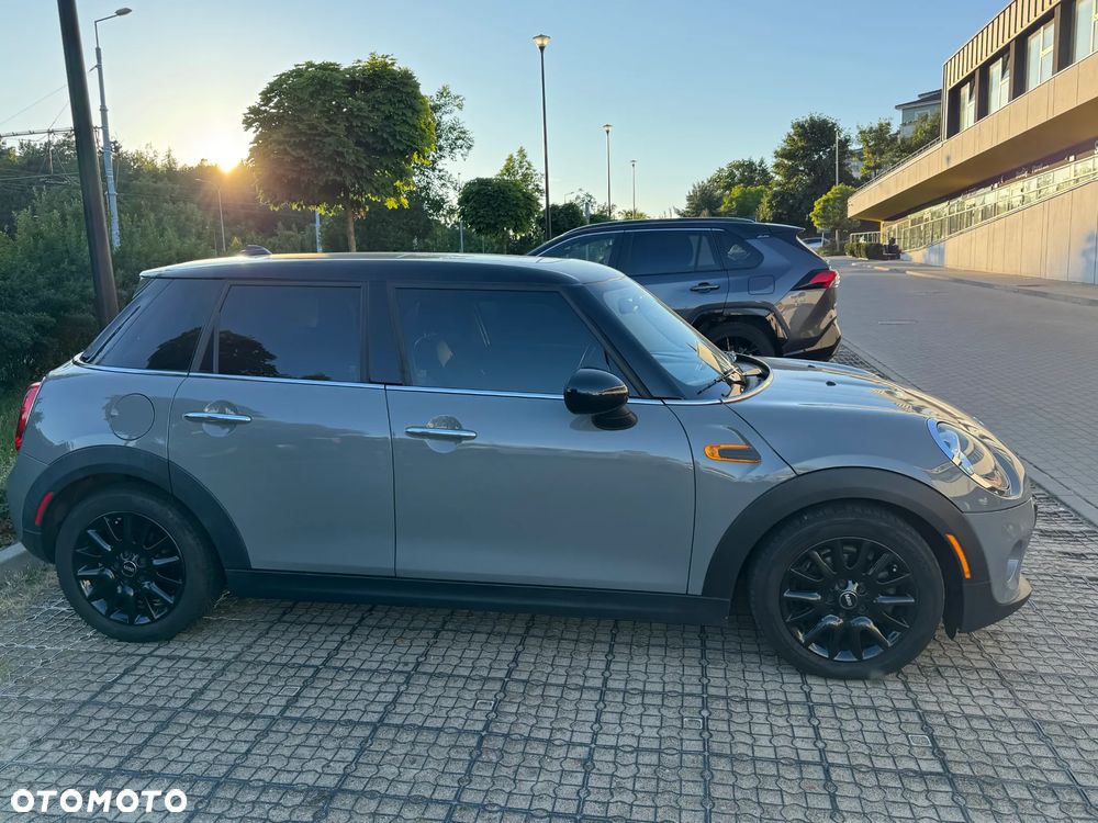 MINI Cooper Standard - 4