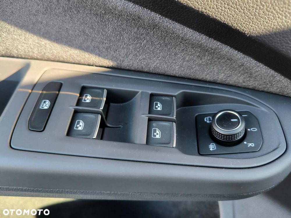 Volkswagen Golf 1.5 eTSI mHEV Life Plus DSG - 24