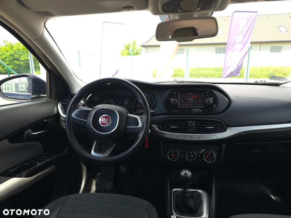 Fiat Tipo 1.6 MultiJet 16v Lounge - 34