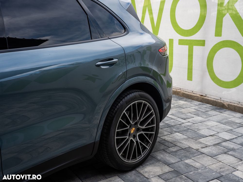 Porsche Cayenne - 16