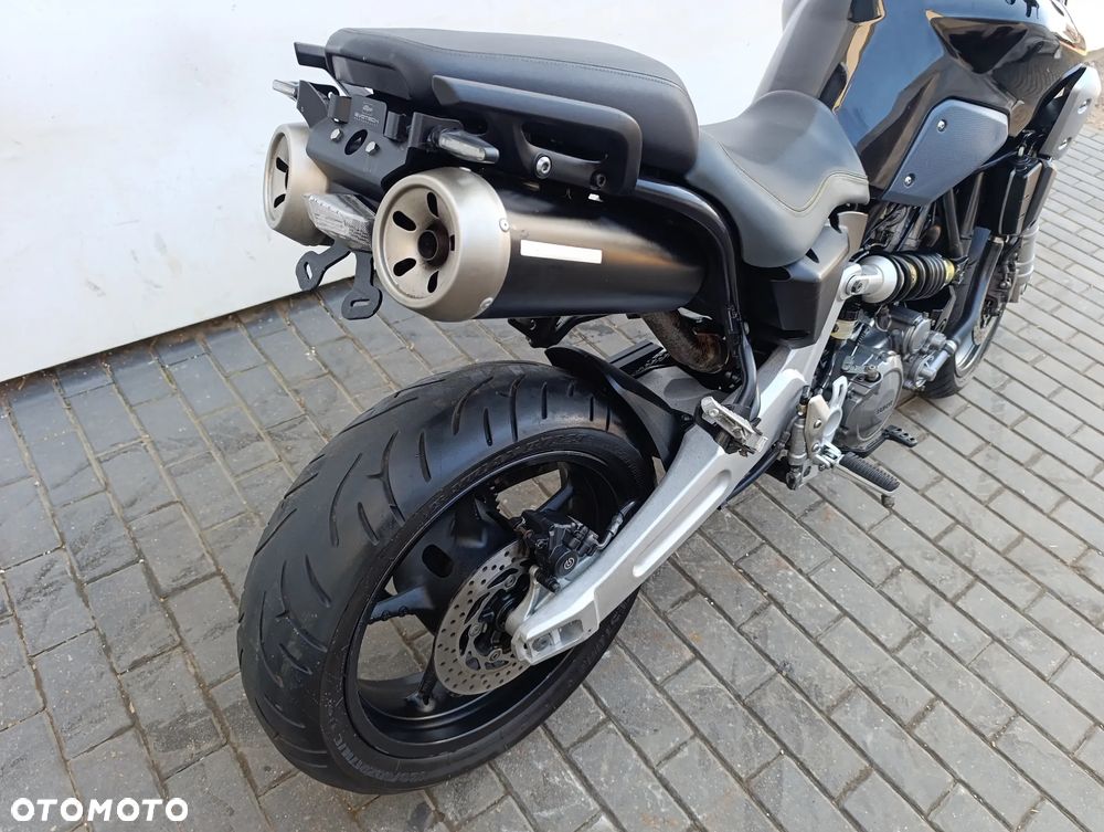 Yamaha MT - 21