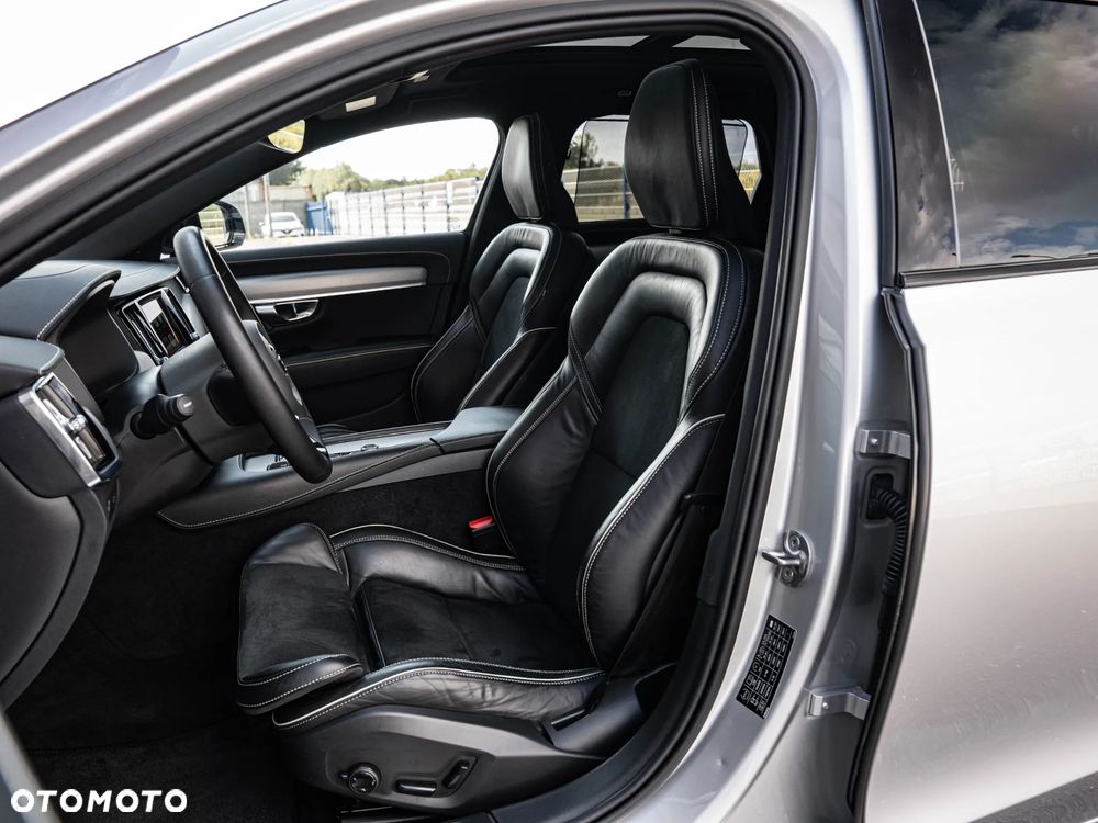 Volvo V90 B4 B Plus Dark - 22