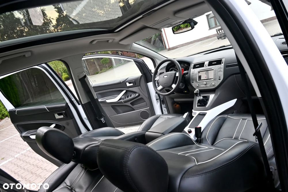 Ford Kuga 2.0 TDCi Individual - 21