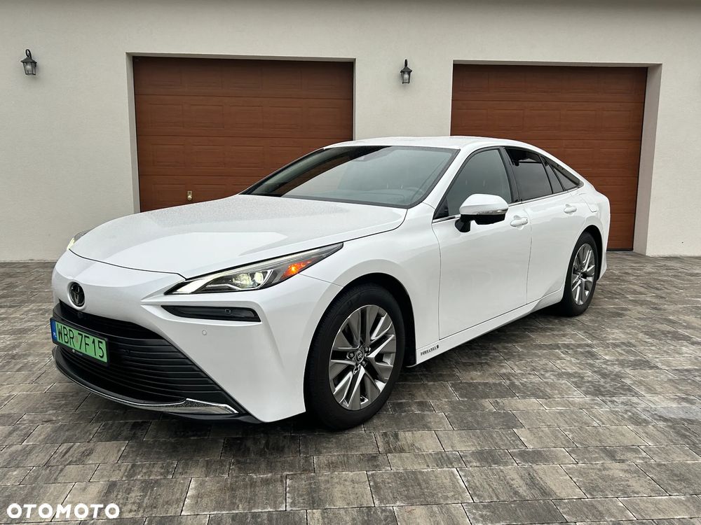 Toyota Mirai Luxury - 3