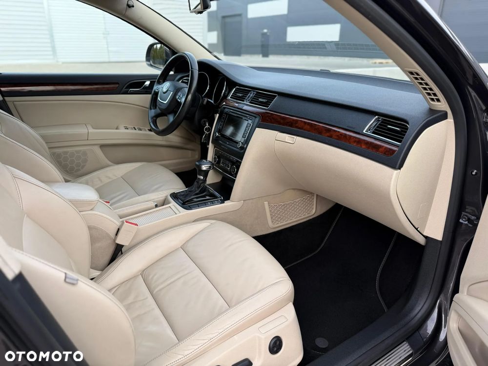 Skoda Superb 1.8 TSI DSG Exclusive - 23