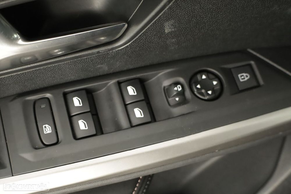 Peugeot 3008 1.2 Hybrid Allure e-DCS6 - 20