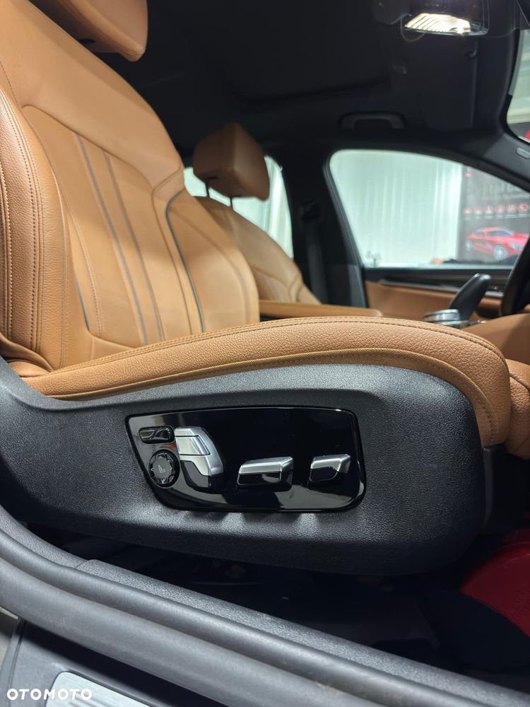 BMW Seria 5 540d xDrive - 13