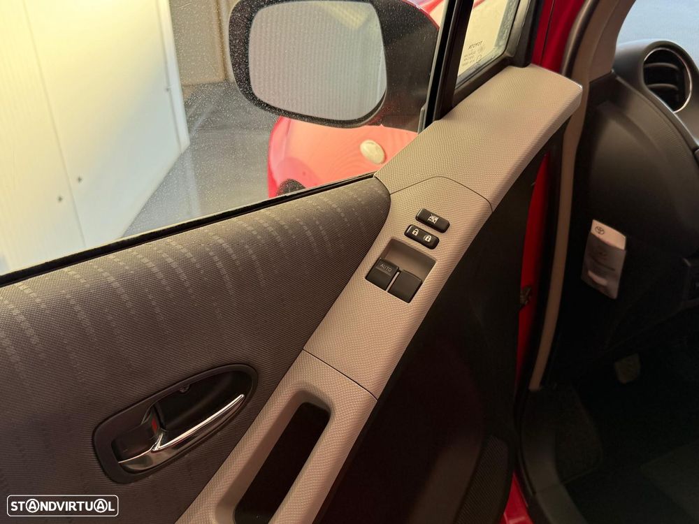 Toyota Yaris 1.4 D-4D Edition - 12