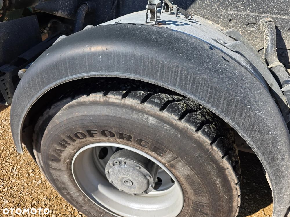 Mercedes-Benz Arocs 3243 - 7