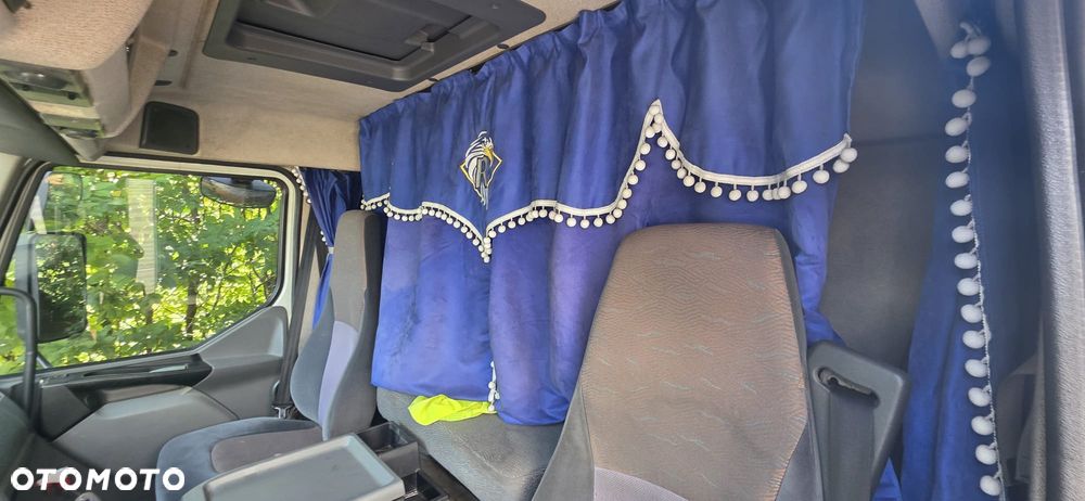 Renault Premium - 9