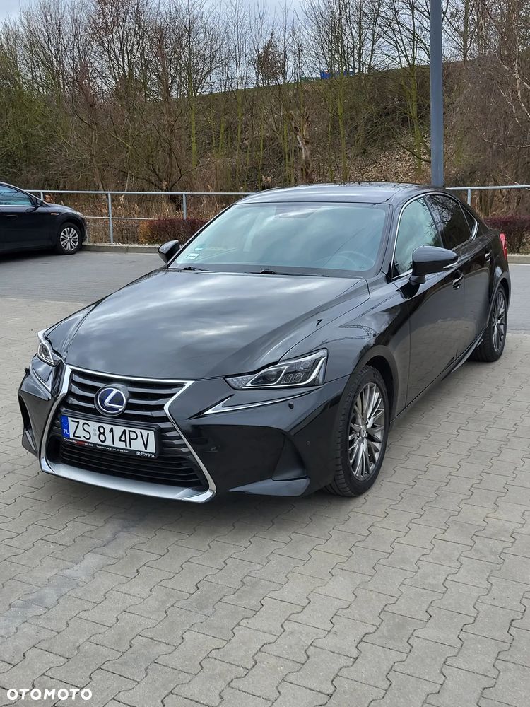 Lexus IS Business Edition - 6