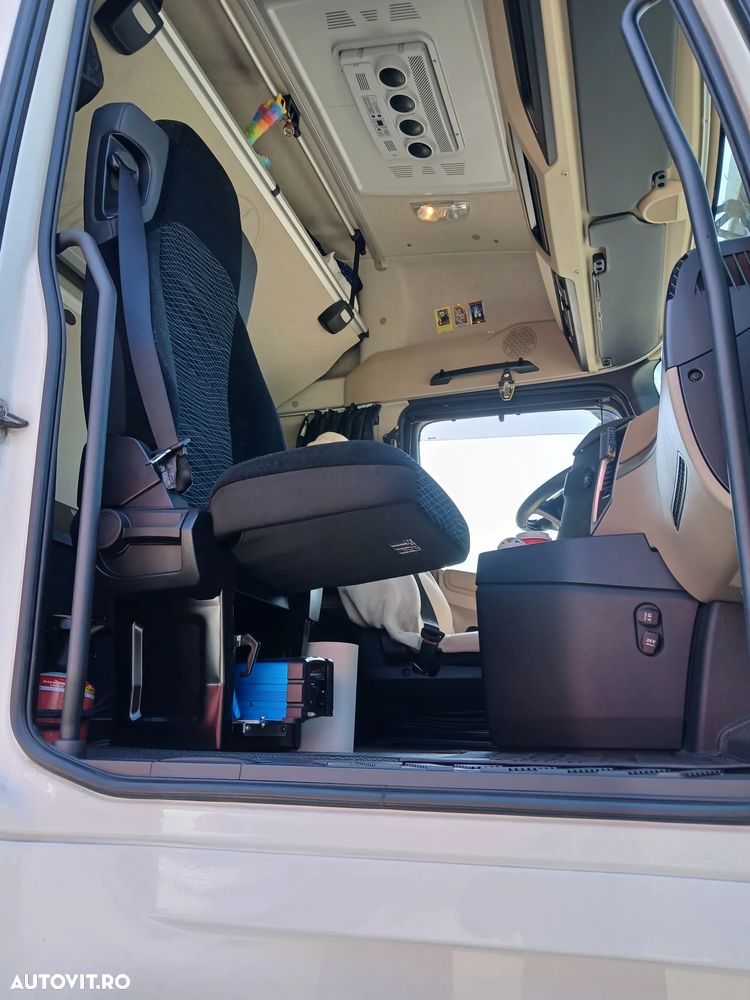 Mercedes-Benz Actros - 23