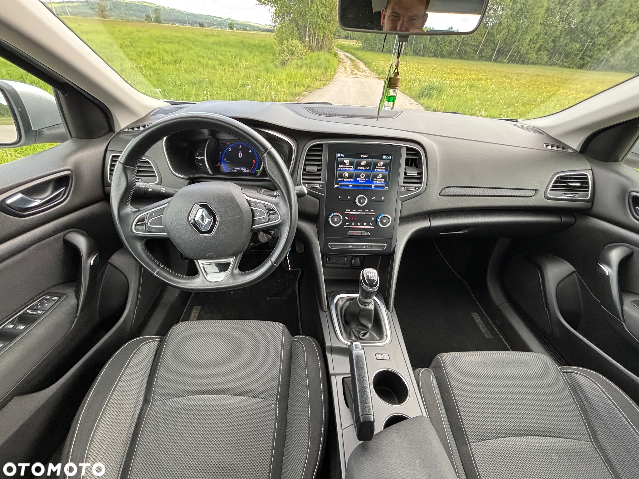 Renault Megane 1.5 Blue dCi Limited - 16
