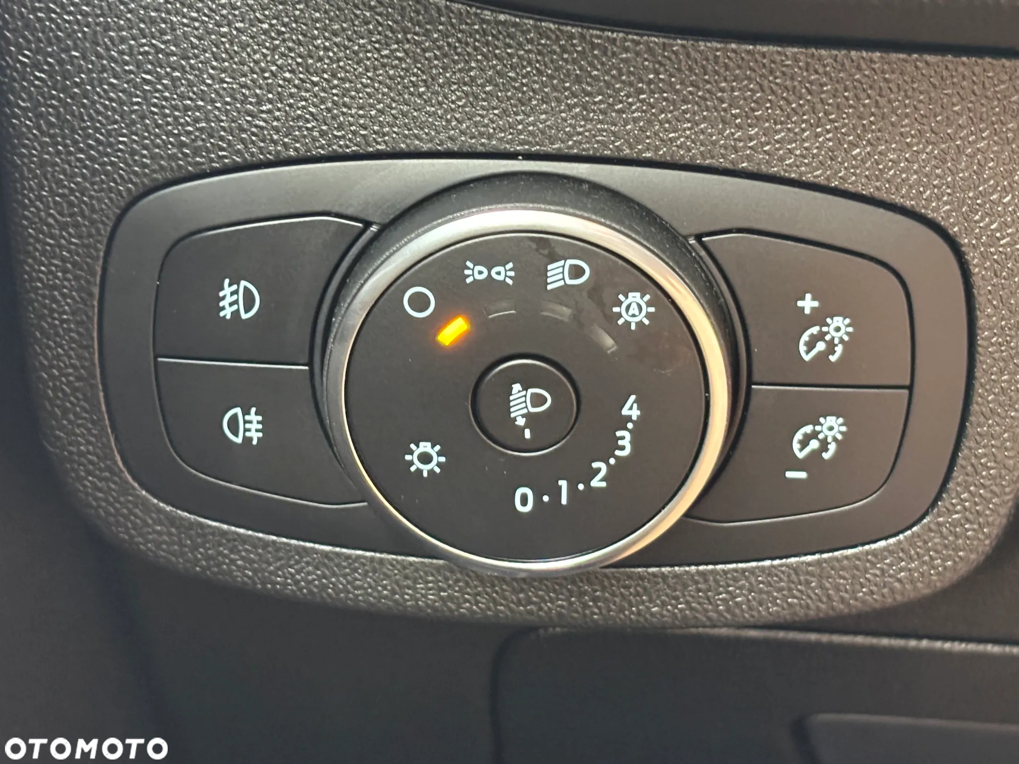 Ford Fiesta 1.0 EcoBoost S&S COOL&CONNECT - 26