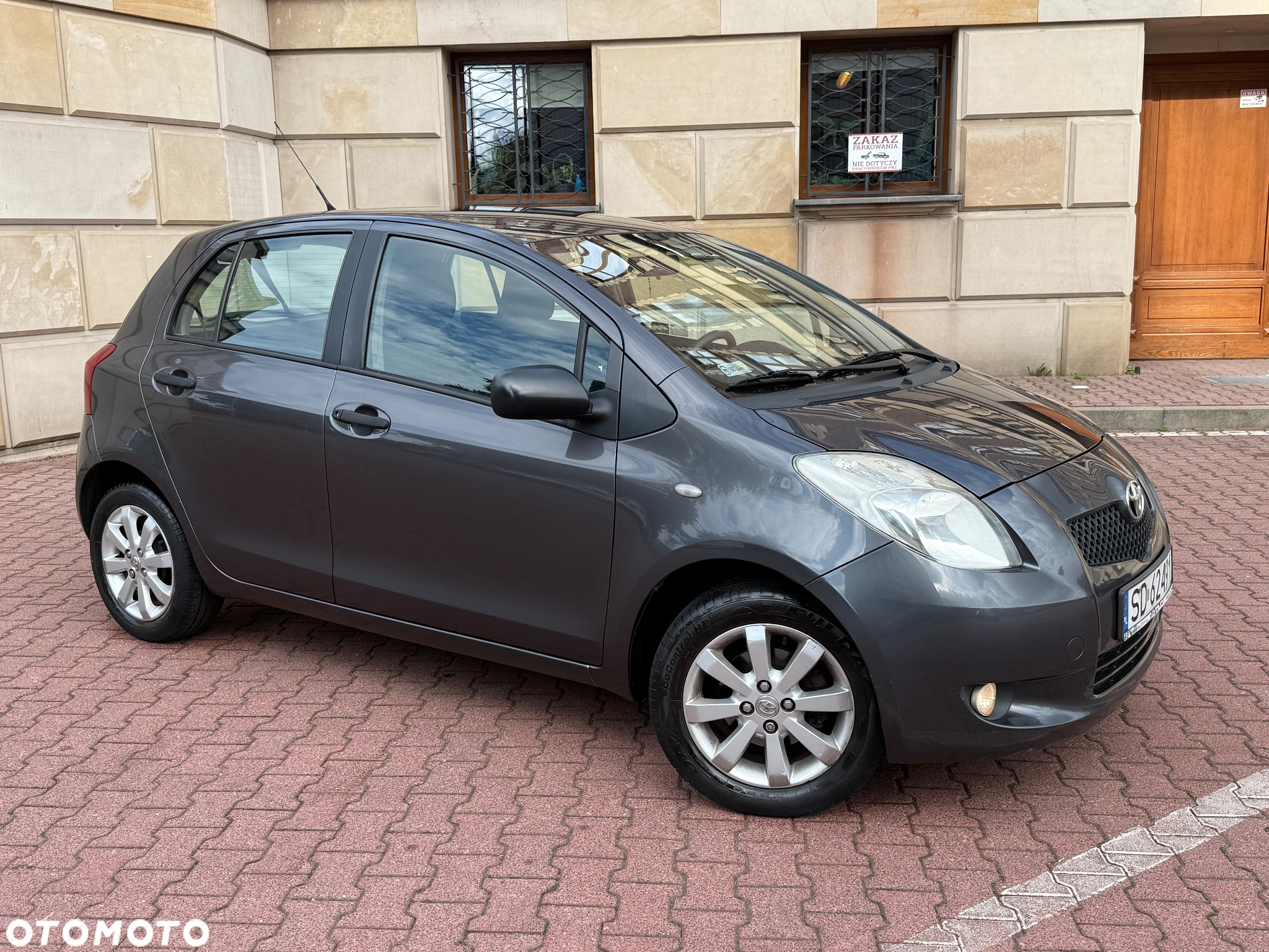 Toyota Yaris 1.3 Luna A/C - 9