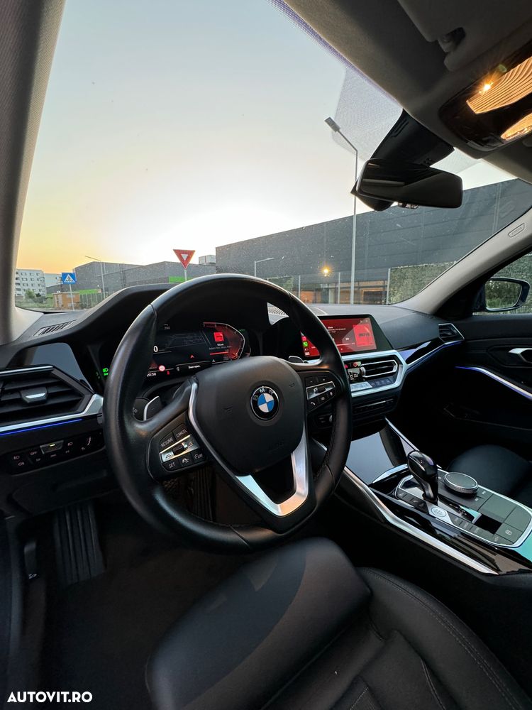 BMW Seria 3 320i xDrive Aut. Sport Line - 21