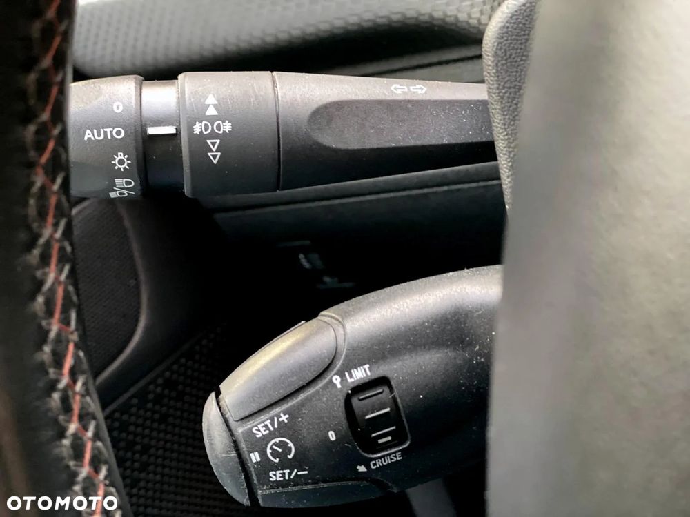 Peugeot 2008 1.2 Pure Tech Crossway S&S - 29