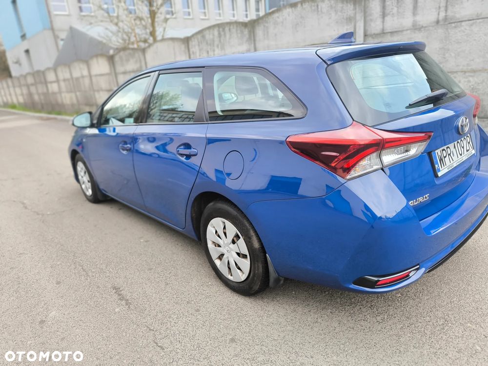 Toyota Auris 1.4 D-4D Active - 9