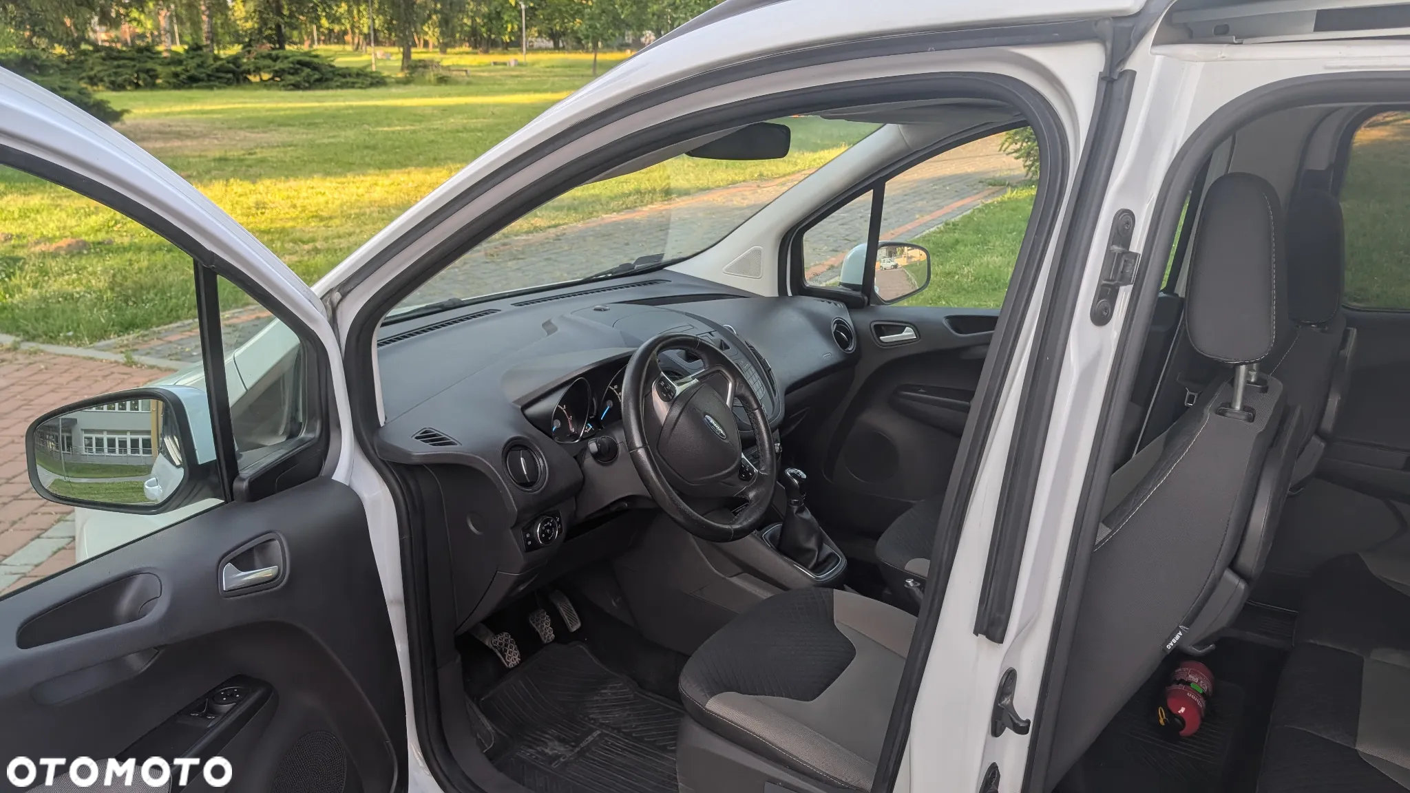 Ford Tourneo Courier 1.0 EcoBoost Titanium - 16