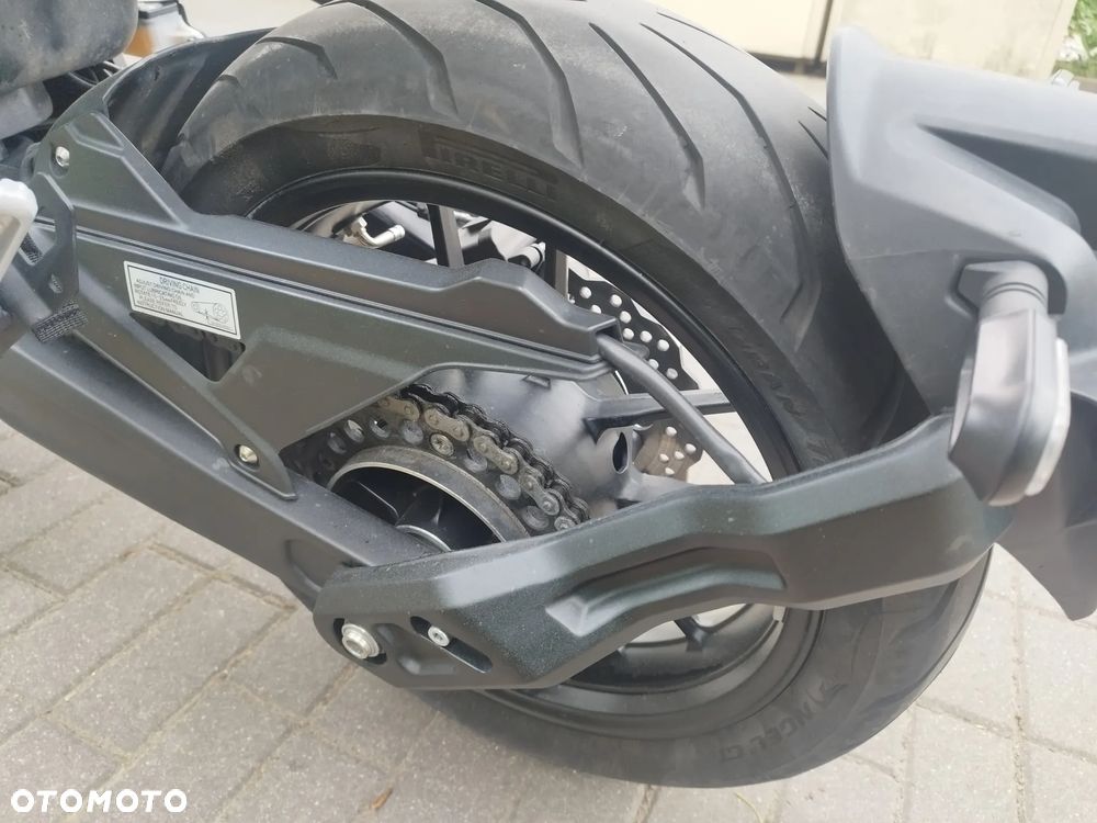 VOGE 500AC - 13