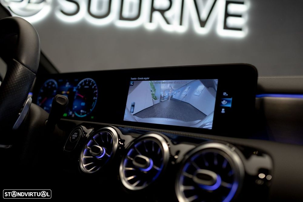 Mercedes-Benz A 250 e AMG Line - 30