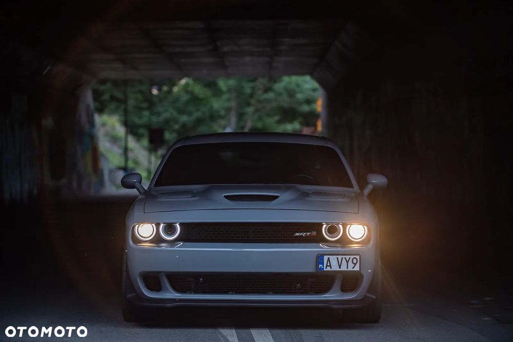 Dodge Challenger - 5