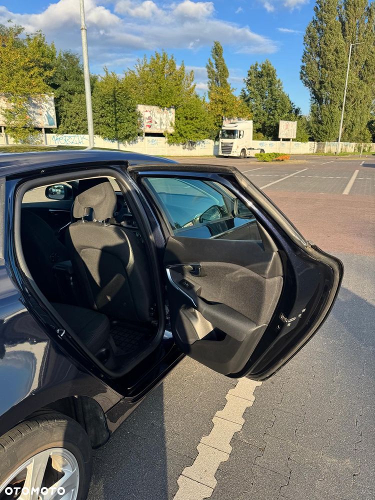 Volvo V40 T2 Kinetic - 6