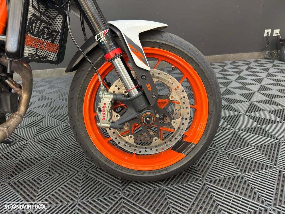 KTM 890 DUKE R - 8