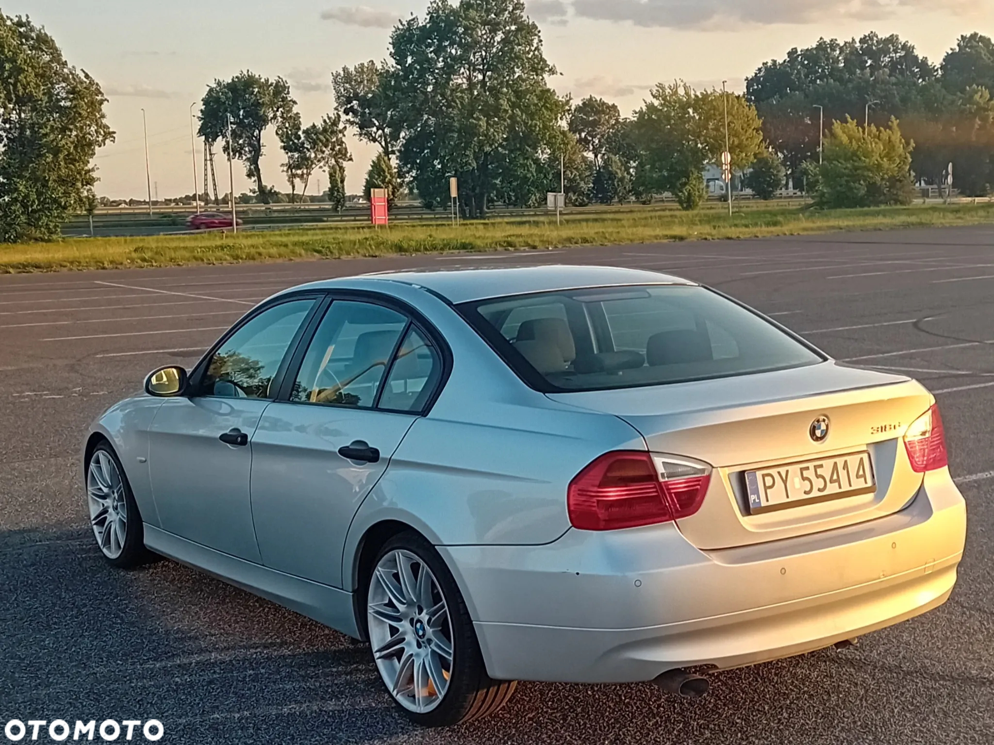 BMW Seria 3 318d - 17
