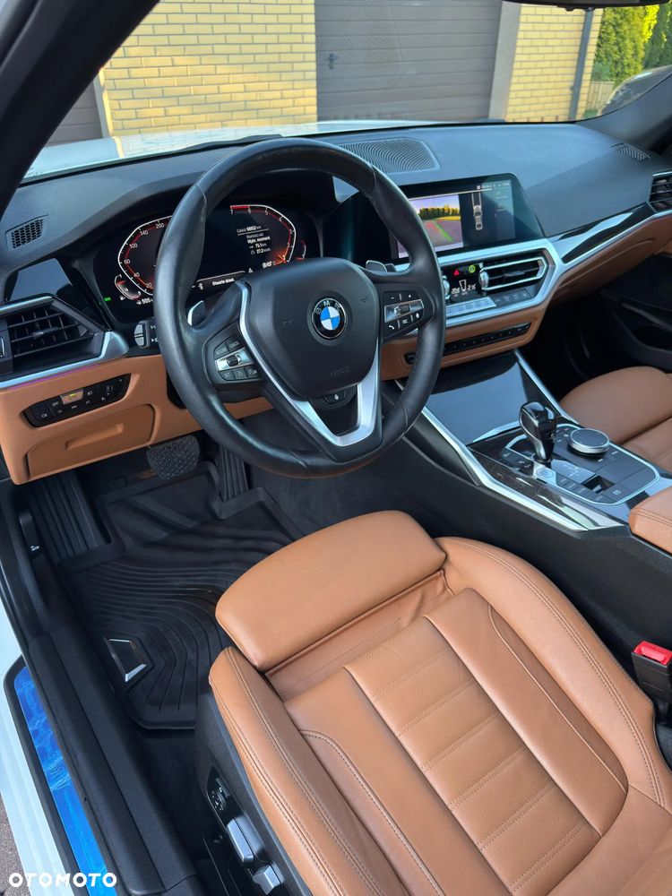 BMW Seria 3 330i xDrive Sport Line - 11