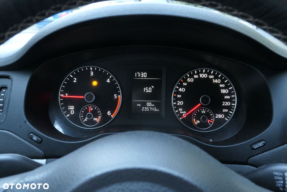 Volkswagen Jetta 1.6 TDI DPF Comfortline - 8